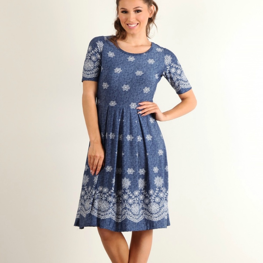 RESTOCK- BLUE WHITE FLORAL DRESS